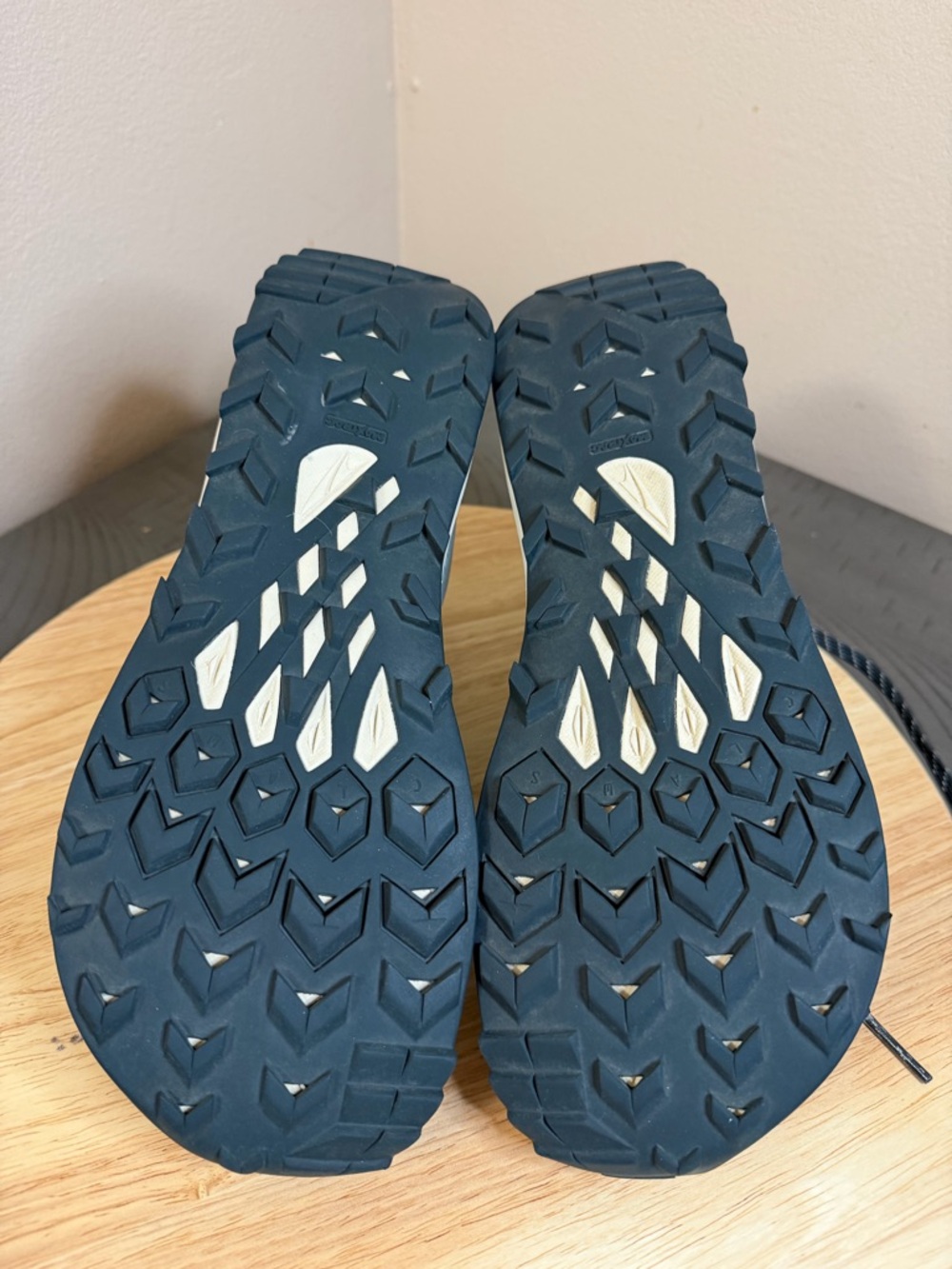 Altra Women’s lone peak 8 running shoes - Picture 12 of 12